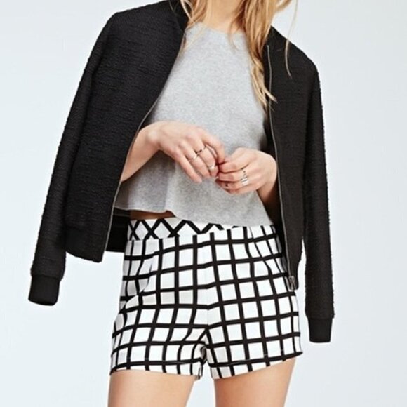 Forever 21 Grid Print Crepe Shorts - M - Picture 1 of 7